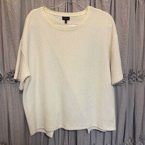 Buckle Cream Textured Short Sleeve Boxy Top